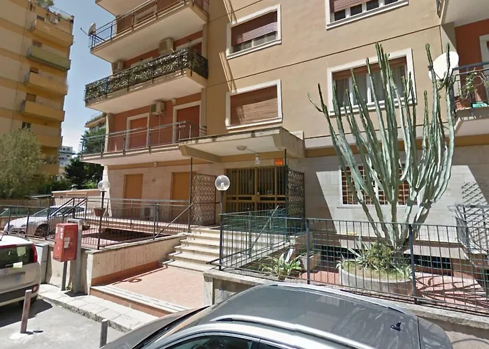 La Favorita - Ben collegato con l'aeroporto, la spiaggia di Mondello e il centro città